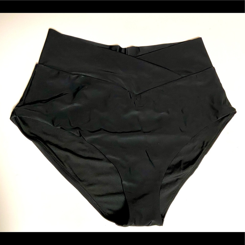 Aerie Cross Over High Waisted Bikini Bottom - size l - NWT